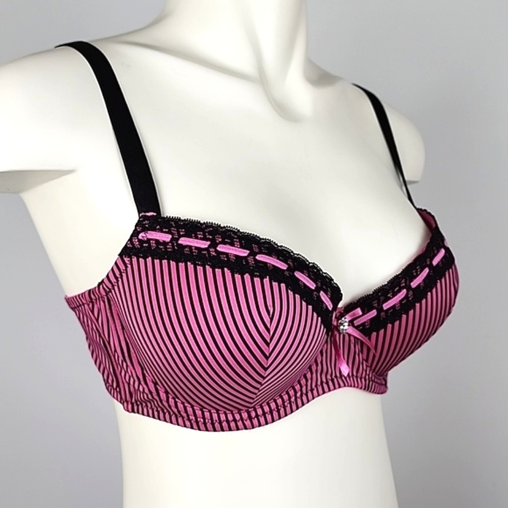 ⭐️2/ $30⭐️ La Vie en Rose Pink Black Stripes Pink Lace Ribbon  Underwire Bra 34D